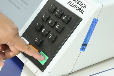 https://international.tse.jus.br/en/electronic-ballot-box/urna-eletronica.jpg/%40%40images/image-400-59810908b5f06be062d09425cc57783c.jpeg